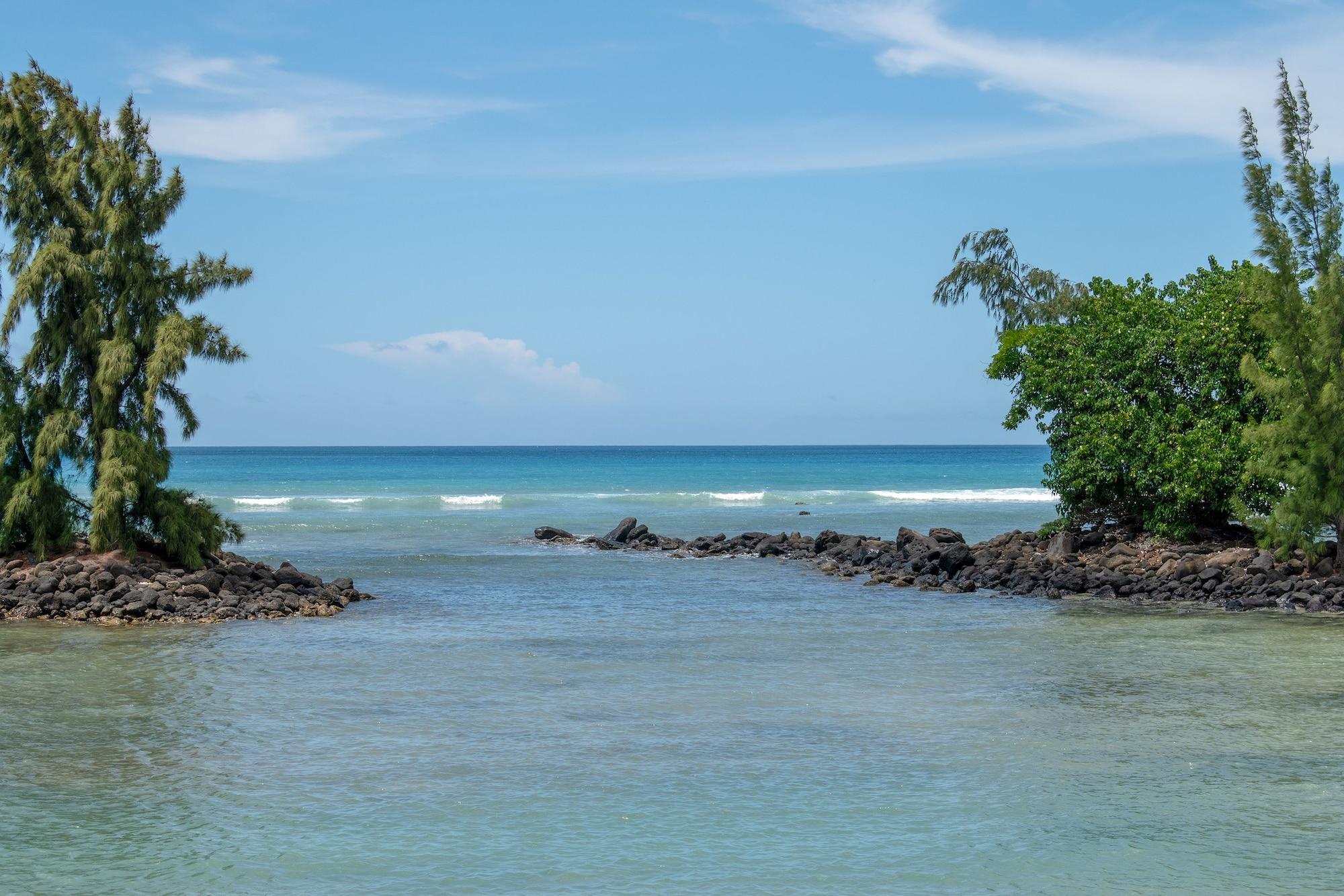 Bon Azur Beachfront Suites & Penthouses With Lov Trou aux Biches Exteriör bild