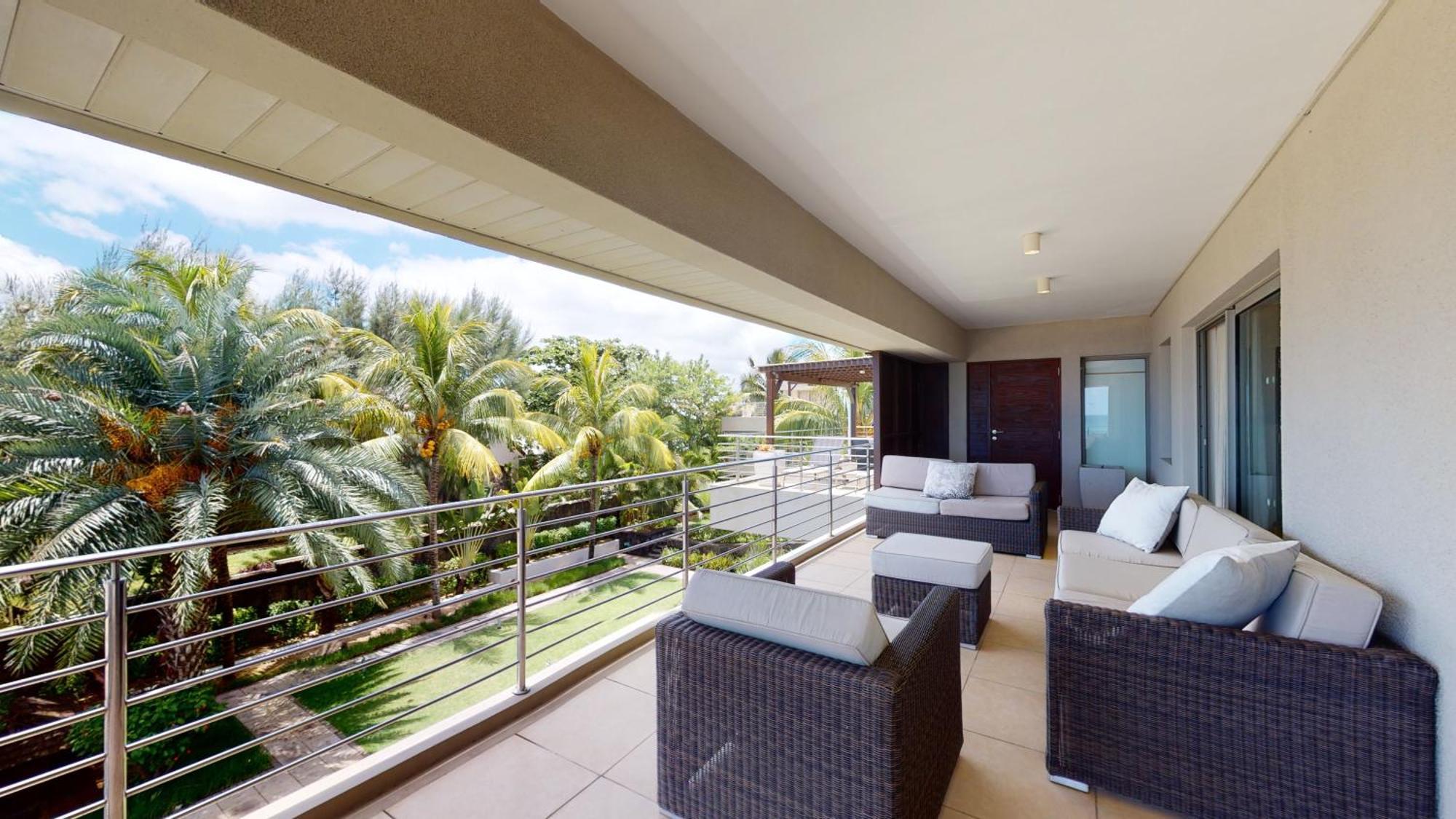 Bon Azur Beachfront Suites & Penthouses With Lov Trou aux Biches Exteriör bild