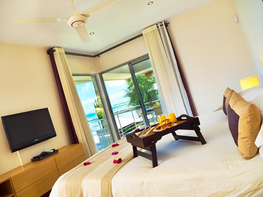 Bon Azur Beachfront Suites & Penthouses With Lov Trou aux Biches Exteriör bild
