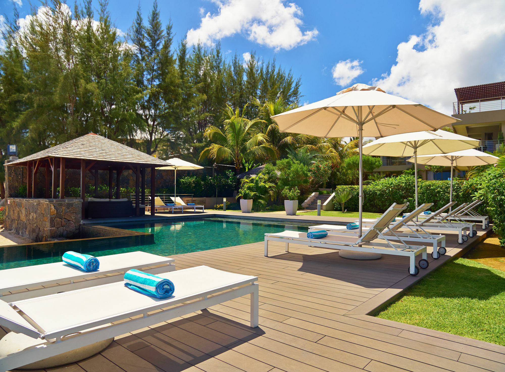 Bon Azur Beachfront Suites & Penthouses With Lov Trou aux Biches Exteriör bild